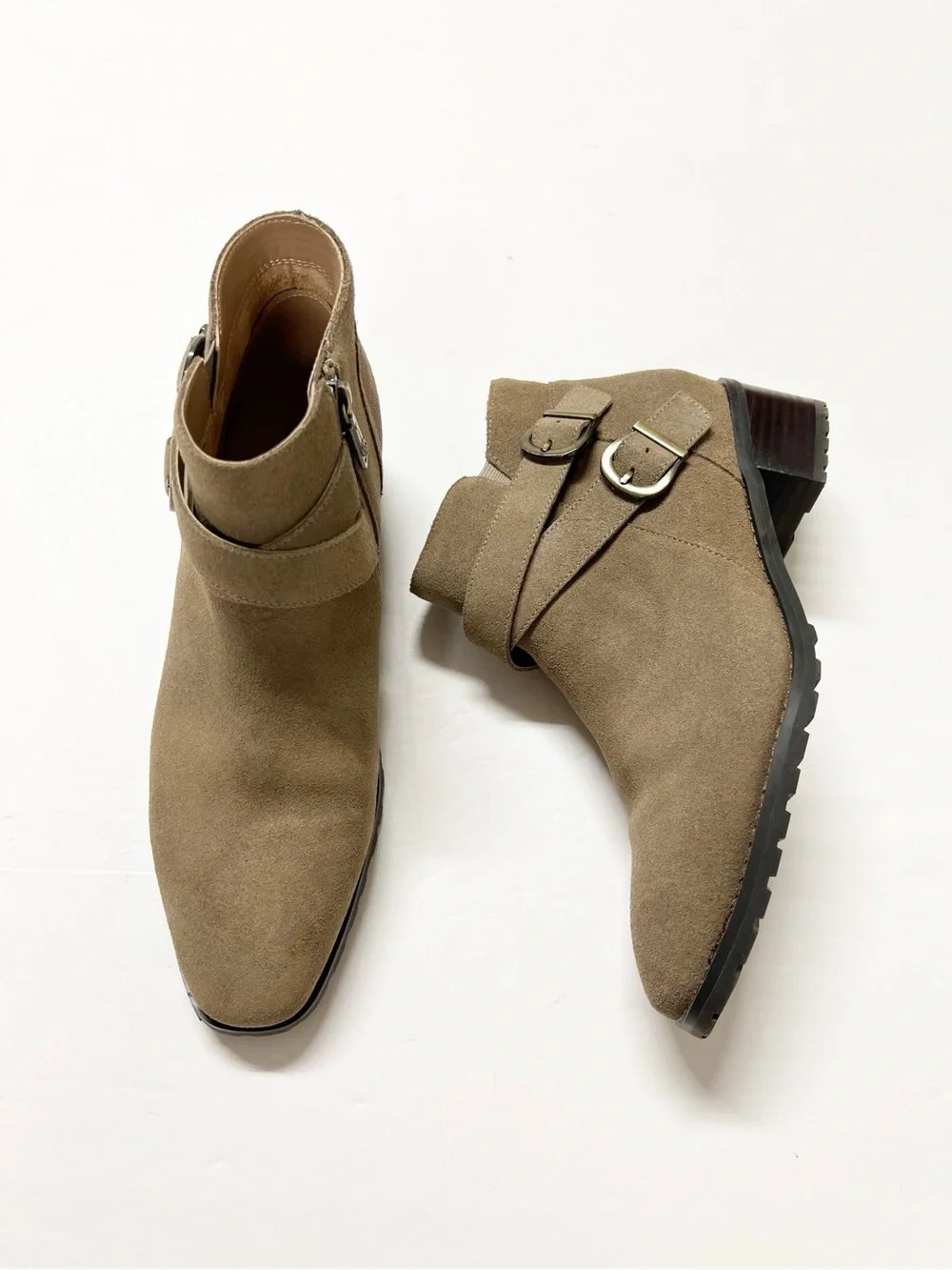 Blondo Womens Taupe Suede Buckle Strap Shanna Ankle Bootie Size 11M